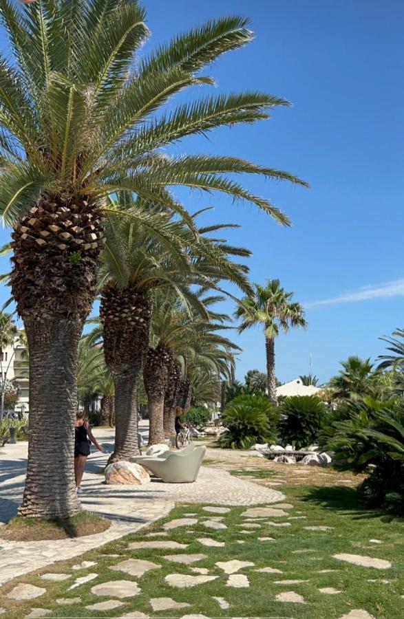 Bella Alba Apartment On The Beach Alba Adriatica Luaran gambar