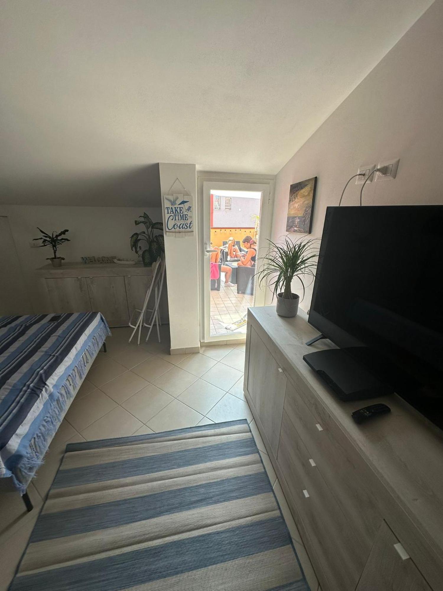 Bella Alba Apartment On The Beach Alba Adriatica Luaran gambar
